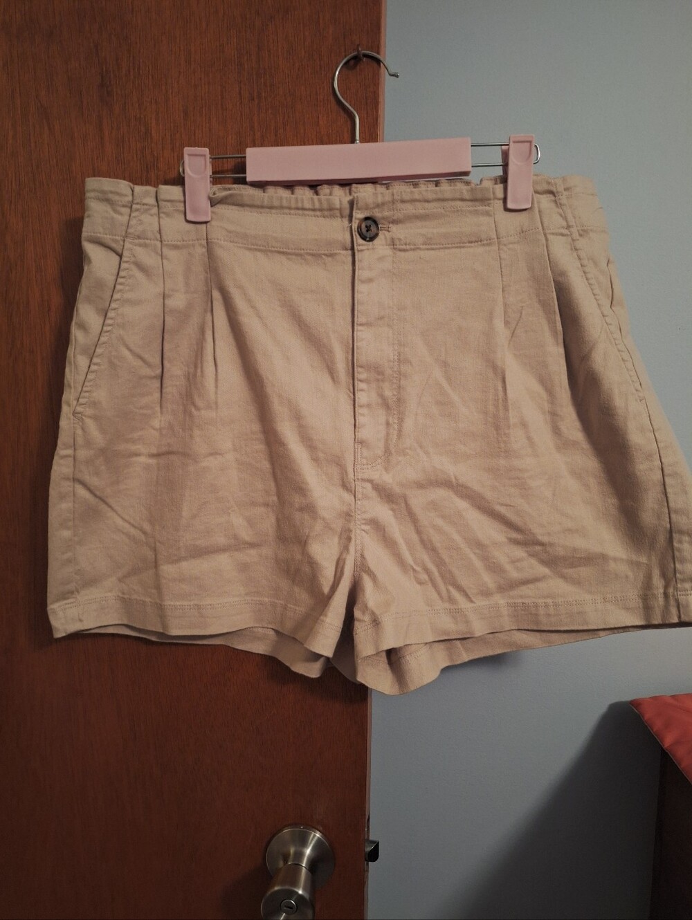 Up West Beige High-Waist Pleated Women's Shorts Hemp Blend Size L